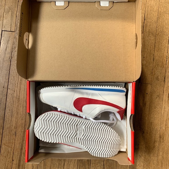 Boys Nike Cortez. - Picture 4 of 4